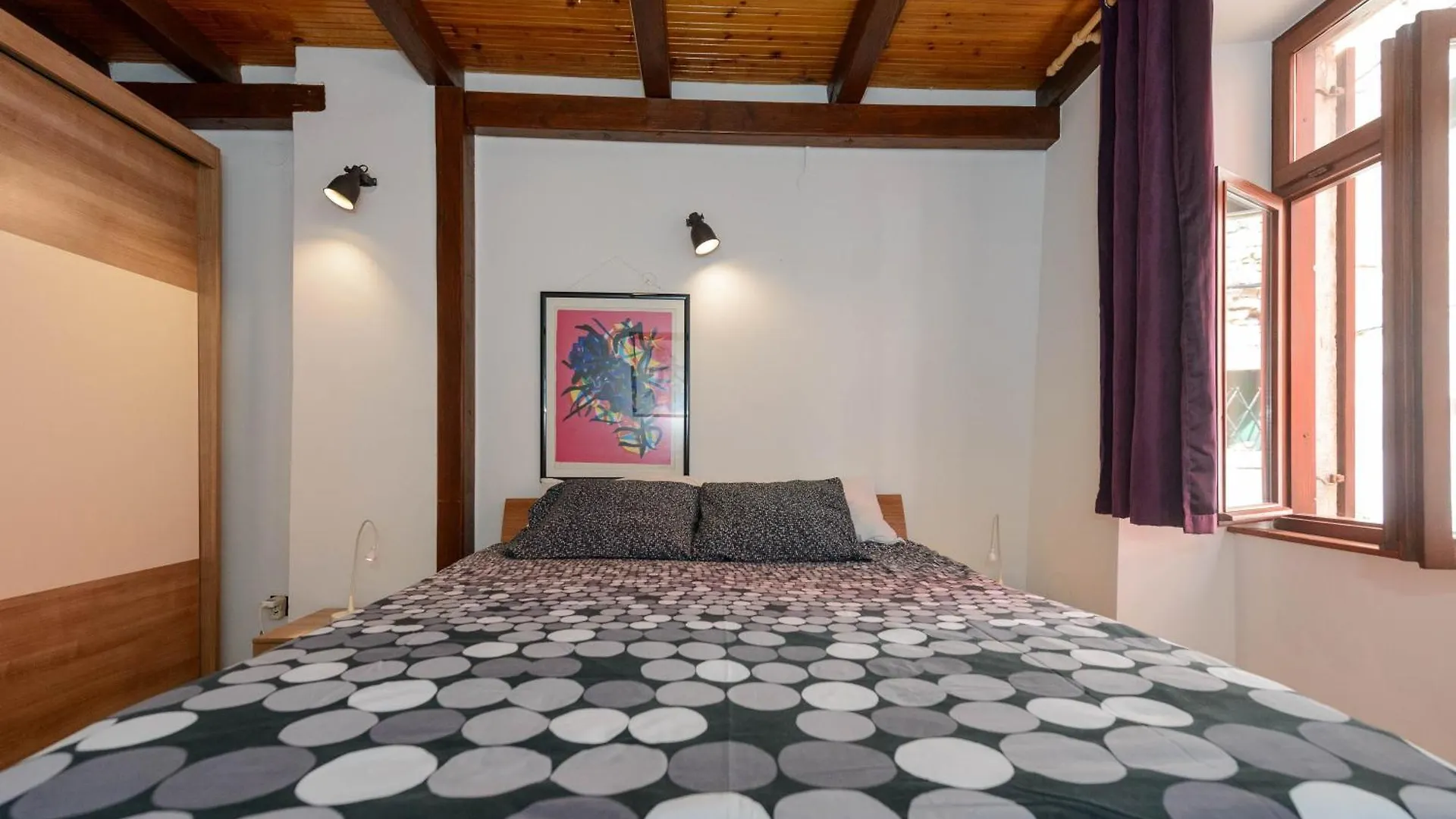 Planetrovinj Apartments